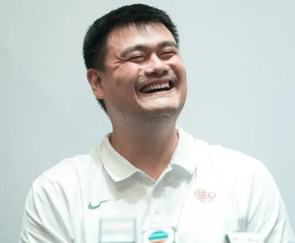 姚明贏球后笑了，姚明名字打分，解析